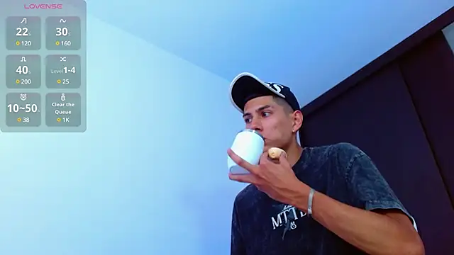 Snapshot of Valerio_20 chatting on 12, 3, 2025 Valerio 20 online show from 12, 3, 2025