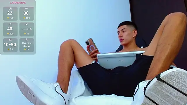 Snapshot of Valerio_20 chatting on 14, 3, 2025 Valerio 20 online show from 14, 3, 2025