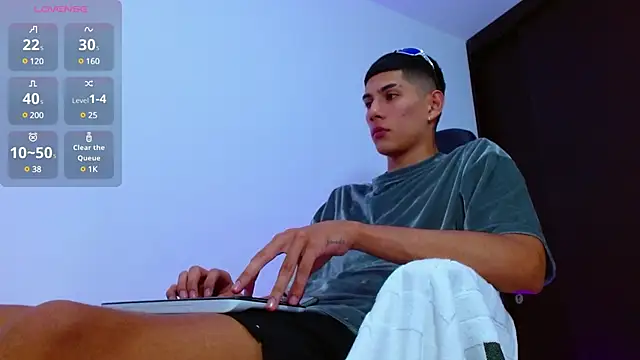 Snapshot of Valerio_20 chatting on 28, 2, 2025 Valerio 20 online show from 28, 2, 2025