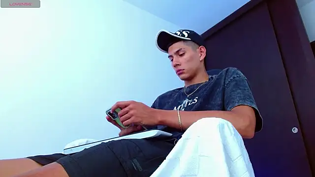 Snapshot of Valerio_20 chatting on 19, 3, 2025 Valerio 20 online show from 19, 3, 2025