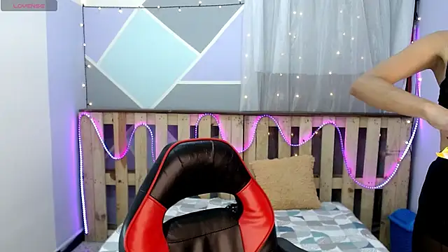 Lina10 online show from 26, 2, 2025