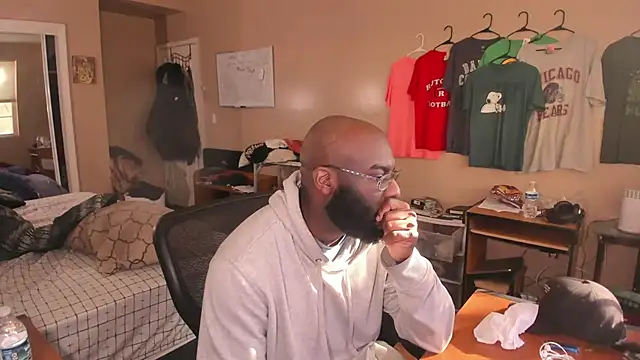 MrChuckDailyXXX online show from 21, 10, 2025