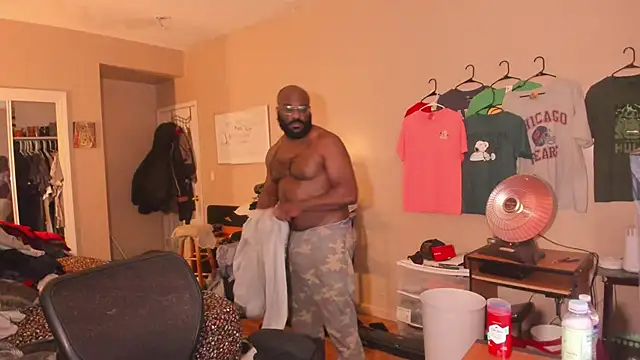 MrChuckDailyXXX online show from 13, 1, 2026