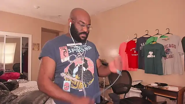 MrChuckDailyXXX online show from 6, 11, 2025