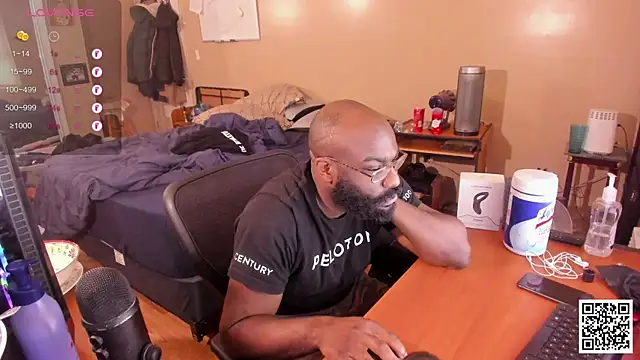 MrChuckDailyXXX online show from 11, 12, 2024