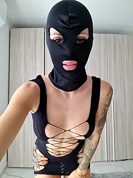 Snapshot of EileX_official chatting on 11, 11, 2025 EileX official online show from 11, 11, 2025