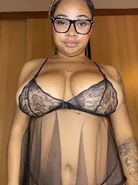 Snapshot of Eloisa_cleavage_ chatting on 7, 7, 2026 Eloisa cleavage online show from 7, 7, 2026