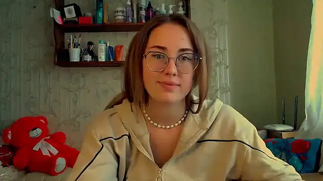 Snapshot of luxie_milady chatting on 6, 10, 2025 luxie milady online show from 6, 10, 2025