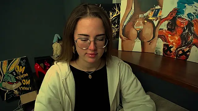 luxie milady online show from 28, 11, 2025