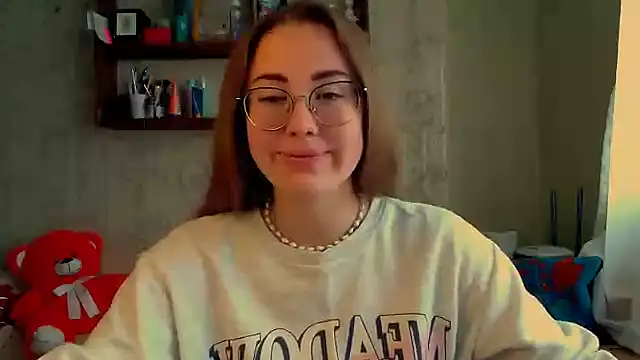 Snapshot of luxie_milady chatting on 2, 10, 2025 luxie milady online show from 2, 10, 2025