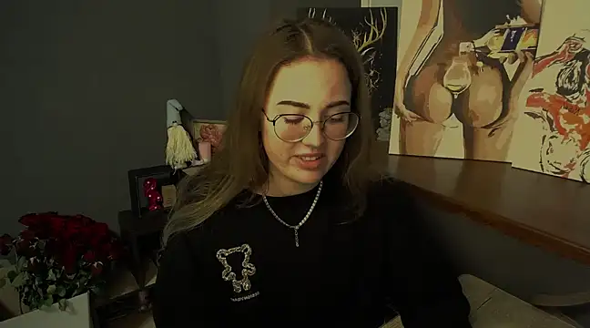 Snapshot of luxie_milady chatting on 21, 2, 2025 luxie milady online show from 21, 2, 2025