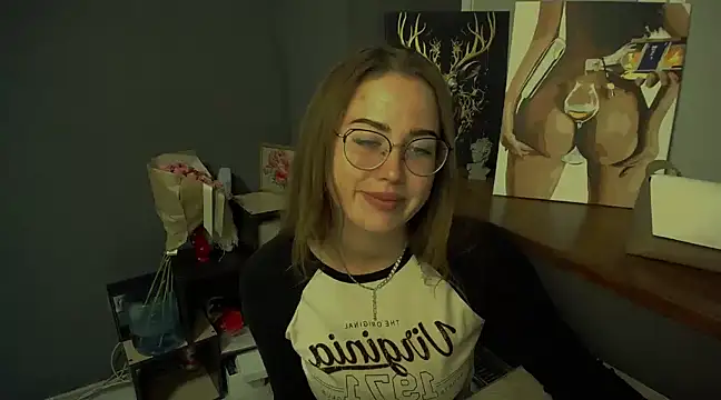 Snapshot of luxie_milady chatting on 5, 2, 2025 luxie milady online show from 5, 2, 2025