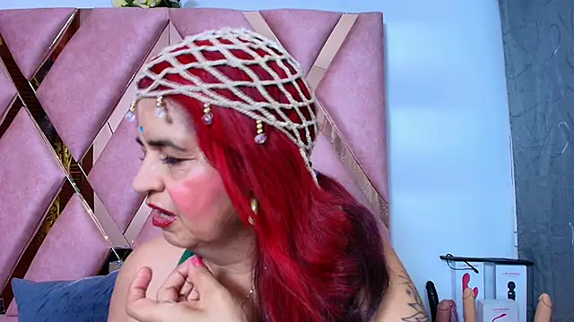 Snapshot of RoxetteMature chatting on 16, 6, 2026 RoxetteMature online show from 16, 6, 2026