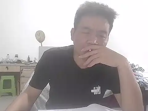 Snapshot of kisstoyousoon2024 chatting on 13, 10, 2025 kisstoyousoon2024 online show from 13, 10, 2025