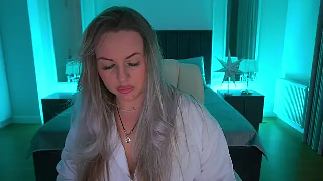 KiraCandyS online show from 10, 3, 2026