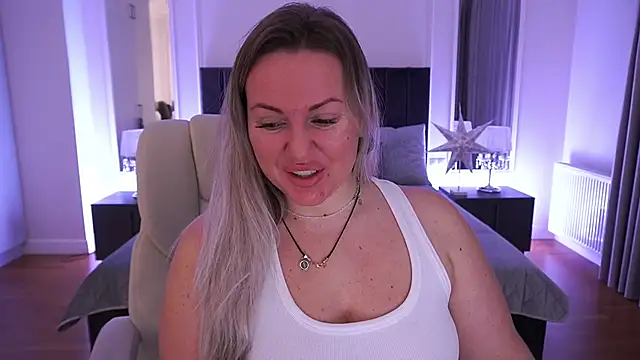 KiraCandyS online show from 26, 3, 2026