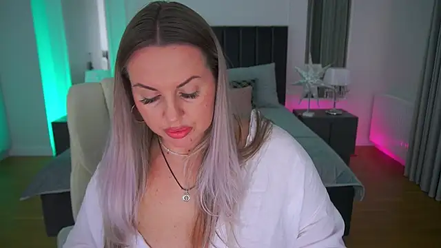 KiraCandyS online show from 11, 3, 2026