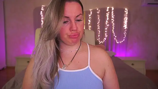 KiraCandyS online show from 19, 3, 2026