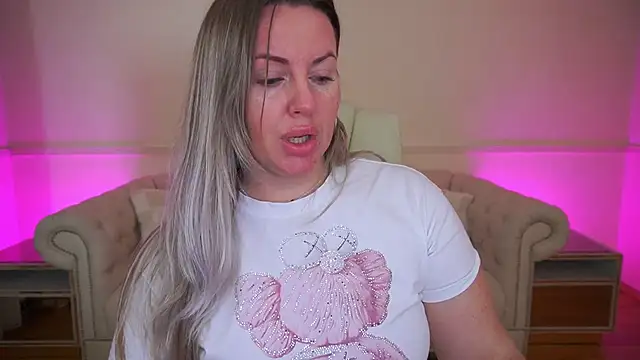 KiraCandyS online show from 31, 3, 2026