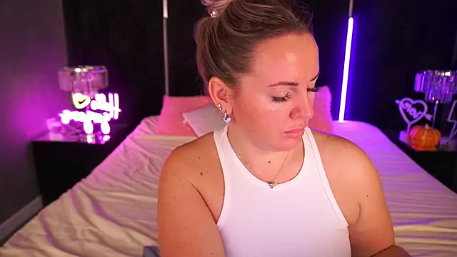 KiraCandyS online show from 15, 11, 2025