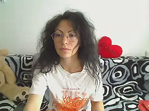 Emmatoo online show from 12, 4, 2026