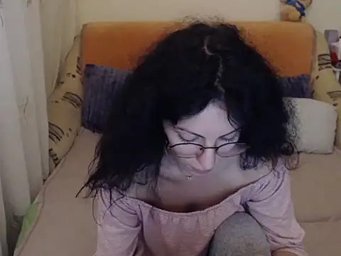 Emmatoo online show from 26, 11, 2025