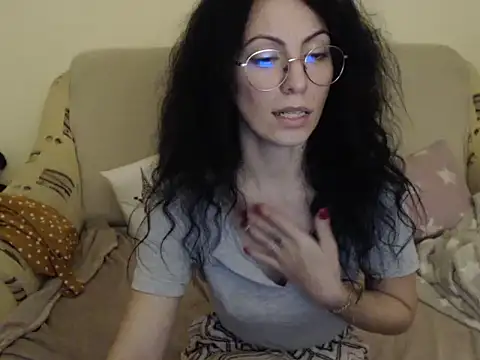 Emmatoo online show from 15, 2, 2026