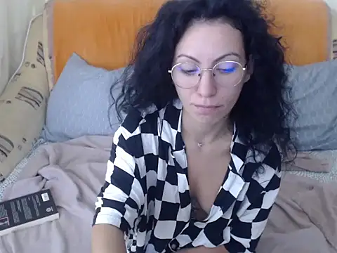 Emmatoo online show from 2, 11, 2025