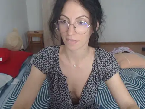 Snapshot of Emmatoo chatting on 13, 7, 2026 Emmatoo online show from 13, 7, 2026