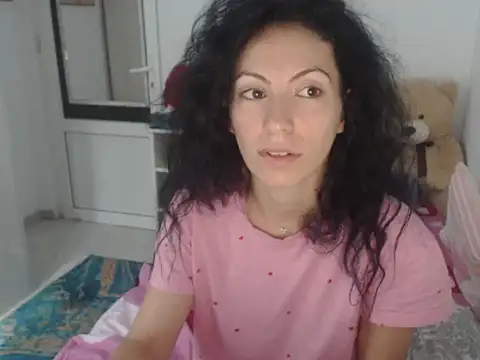 Snapshot of Emmatoo chatting on 20, 6, 2026 Emmatoo online show from 20, 6, 2026