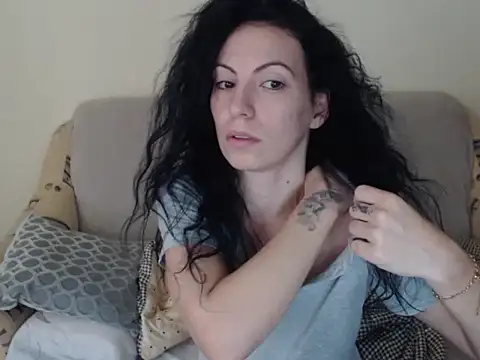 Emmatoo online show from 12, 2, 2026