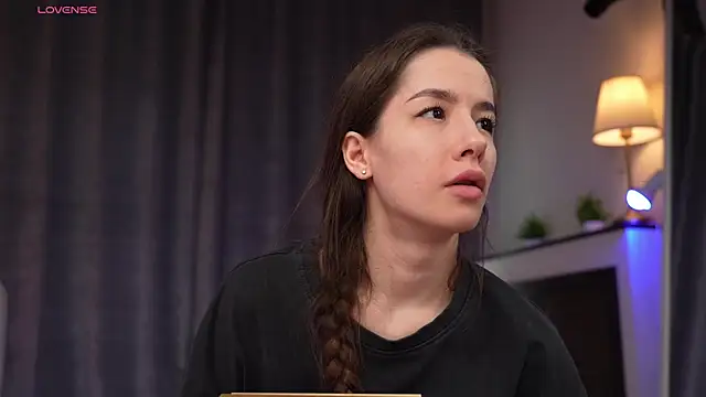 Amely Young online show from 11, 4, 2026