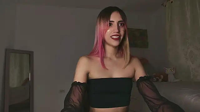 Snapshot of linnie_ chatting on 8, 3, 2025 linnie online show from 8, 3, 2025