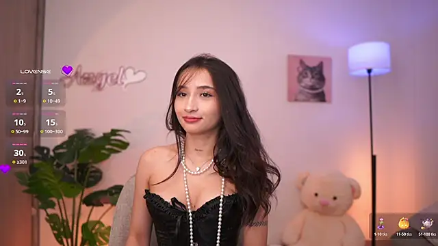 Angeeel  online show from 31, 10, 2025