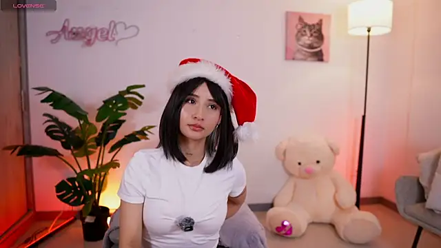 Angeeel  online show from 17, 12, 2025