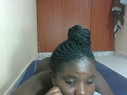 hotebbbyy online show from 13, 4, 2026