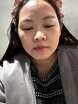 Snapshot of Hellen_111 chatting on 13, 11, 2025 Hellen 111 online show from 13, 11, 2025