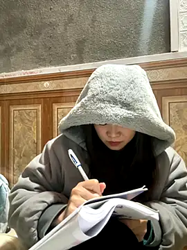 Snapshot of Hellen_111 chatting on 4, 11, 2025 Hellen 111 online show from 4, 11, 2025