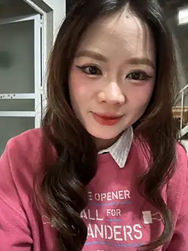 Snapshot of Hellen_111 chatting on 28, 10, 2025 Hellen 111 online show from 28, 10, 2025