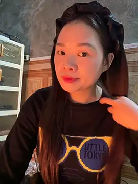 Snapshot of Hellen_111 chatting on 6, 11, 2025 Hellen 111 online show from 6, 11, 2025