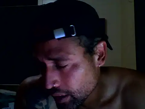 Tomcat1800 online show from 21, 2, 2025