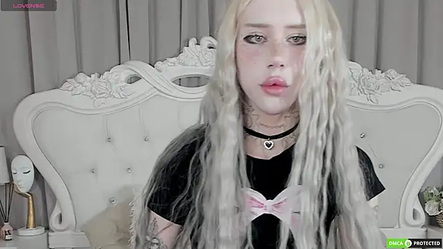 Joy Barker online show from 8, 11, 2025