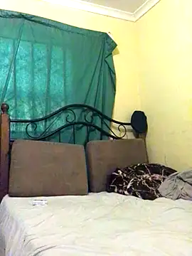 SmallGoodNut online show from 4, 12, 2025