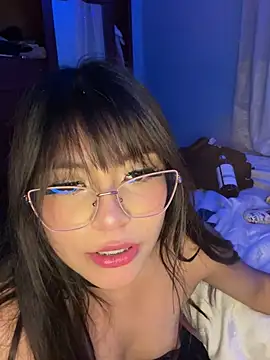Lily candy X online show from 18, 3, 2025