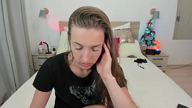 KateRedgar online show from 4, 12, 2025