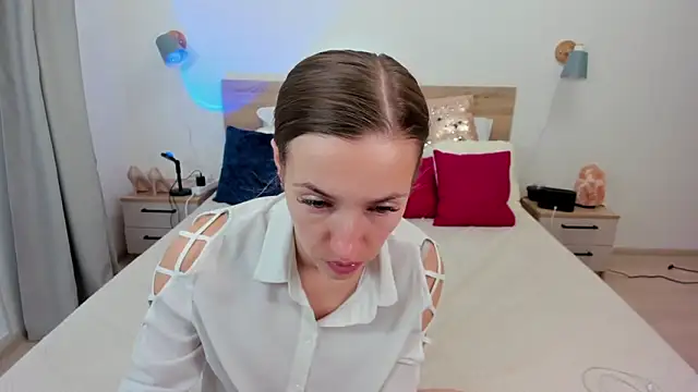 KateRedgar online show from 22, 9, 2025
