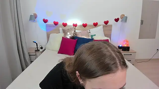 KateRedgar online show from 8, 2, 2026