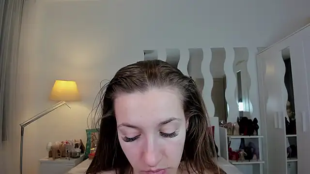 KateRedgar online show from 13, 3, 2025