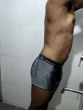 hottboy 39 online show from 10, 3, 2025