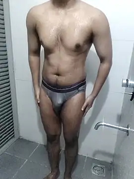 hottboy 39 online show from 5, 4, 2026